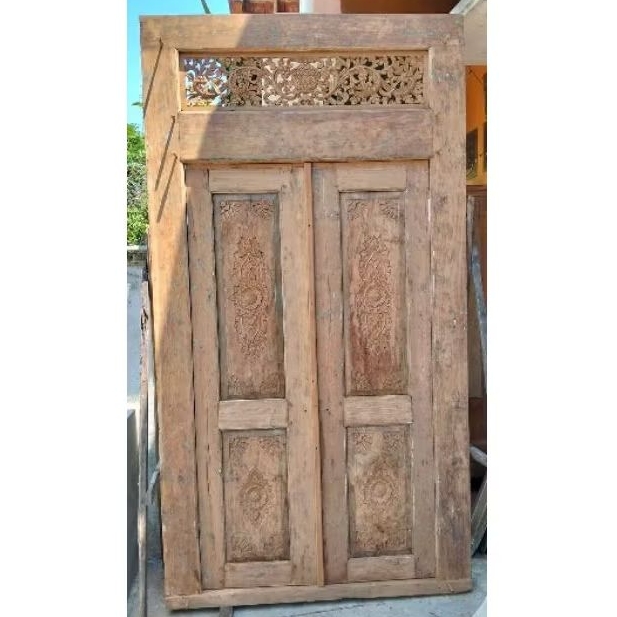 pintu jati lawasan antik kuno vintage ukiran Bali kayu Jepara kusen jati bekas gawangan pintu lawas