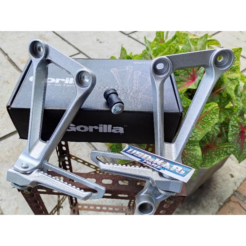 FOOTSTEP CB K45 BASTEP CB K45 POSTEP CB K45 PIJAKAN KAKI BELAKANGCB K45 CODE FB130 FOOTSTEP BELAKANG