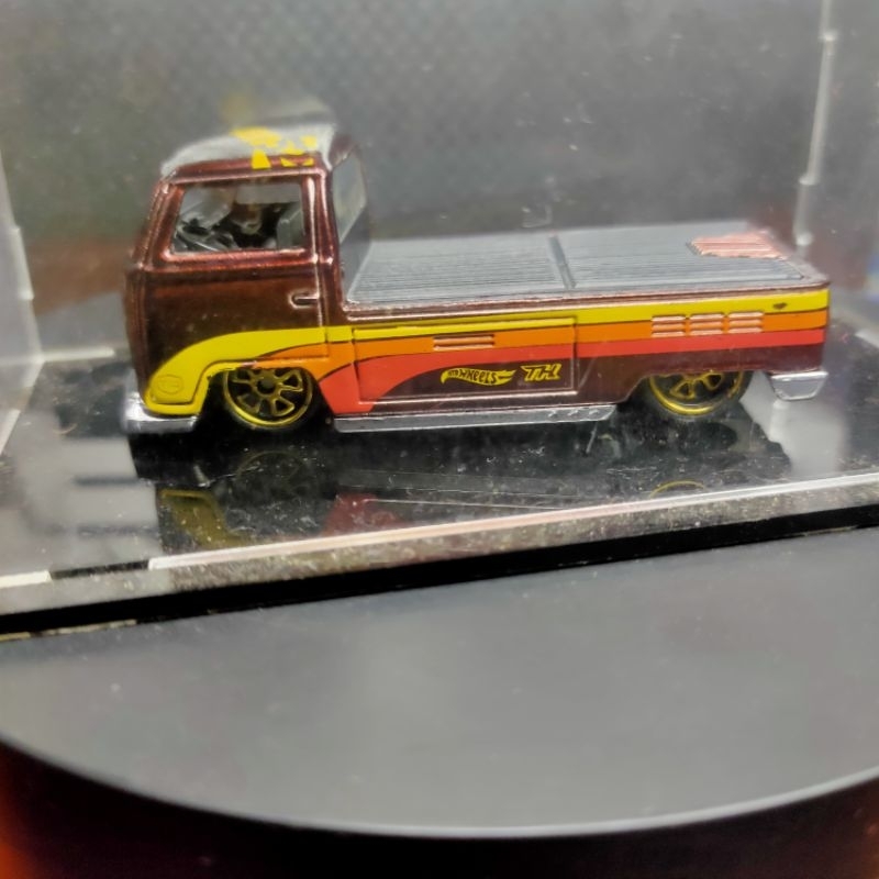 Hotwheels ths Vw T2 pickup super treasure hunt