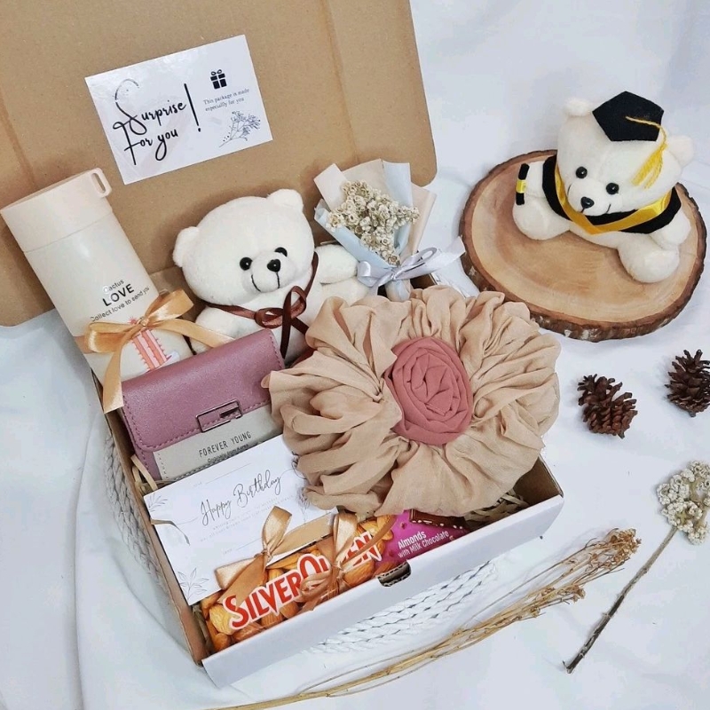 YourCraf - Hampers Hijab Kado Ultah Cewek Hadiah Muslimah Gift Box Wisuda Pacar Ulang Tahun Sempro