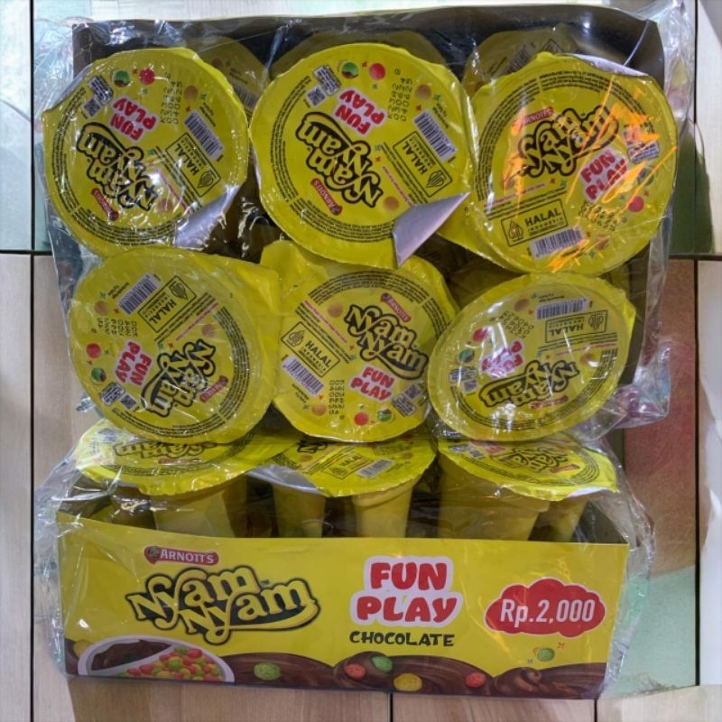 

nyam nyam fun play chocolate 1 box isi 12 pcs