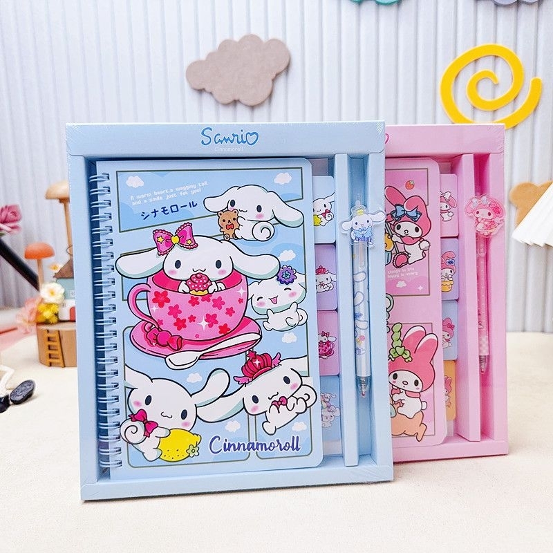 

Paket Binder Diary 2in1 Sanrio FREE PULPEN Cute Buku Tulis Jurnal Anak Kado Ultah Kuromi Souvenir Book Cinnamoroll Melody Buku Diary Set Pulpen Akrilik Notebook Kawai