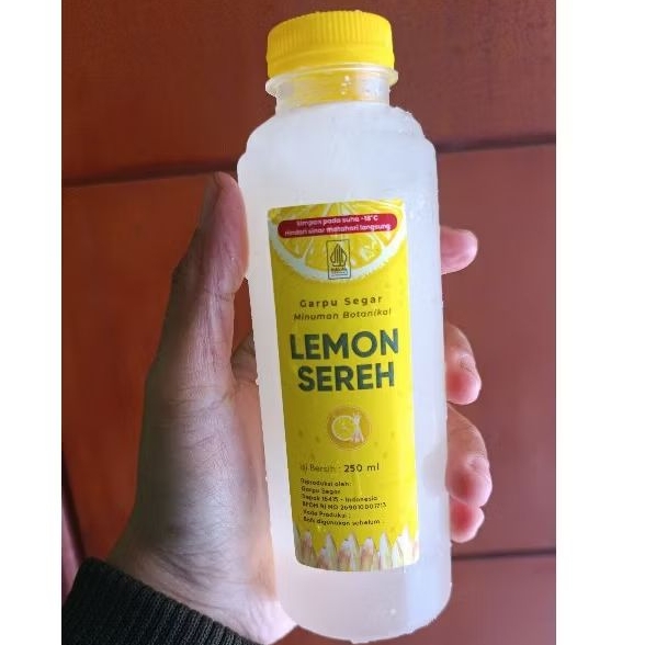 

MINUMAN BOTANICAL LEMON SEREH GULA NORMAL 250ML