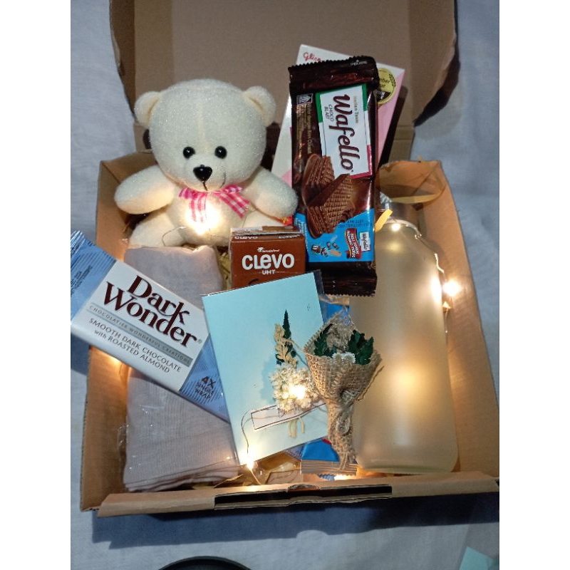 

kado ulang tahun buat cewe/ hampers/gif