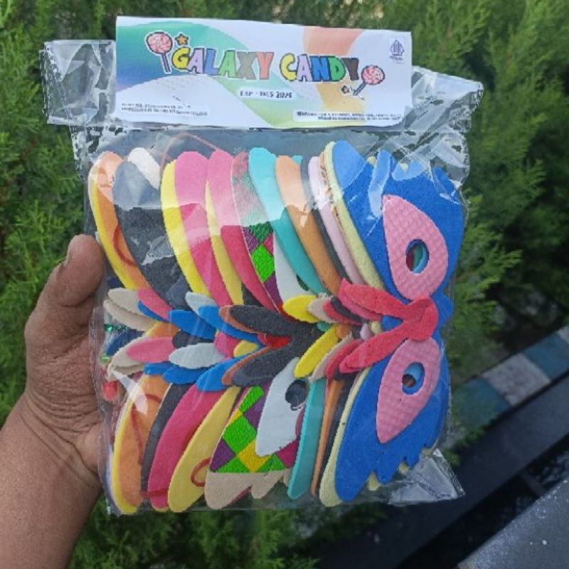 

PERMEN LOLIPOP BERHADIAH TOPENG SATU PAK ISI 20 PCS