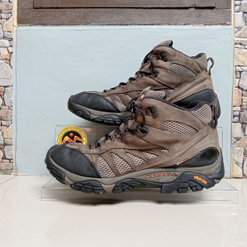 sepatu outdoor MERRELL second