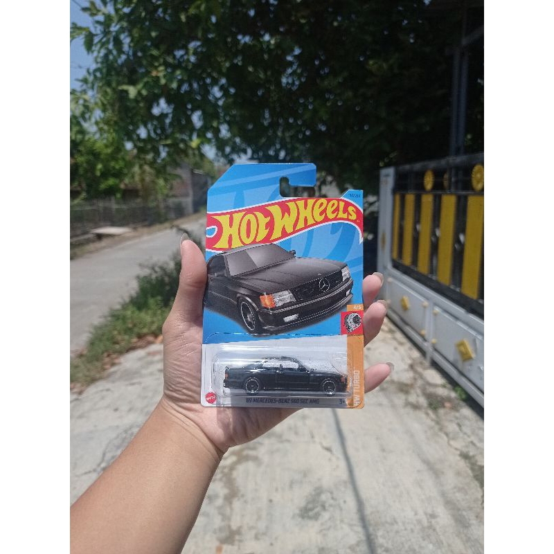 Hot Wheels Mercedes 560 Hitam BUBBLE PECAH