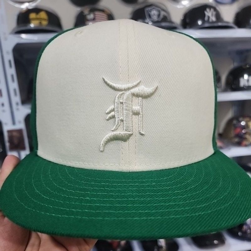 TOPI NEW ERA ORIGINAL 5950 FEAR OF GOD ESSENTIALS KELLY GREEN 100% ORIGINAL
