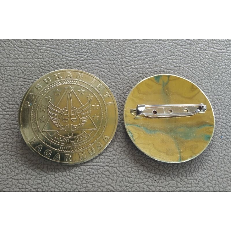 PIN pagar Nusa.