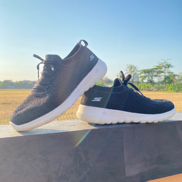 Sepatu Wanita Skechers - Second - Size 37.5 - Cocok untuk Jogging & Lari