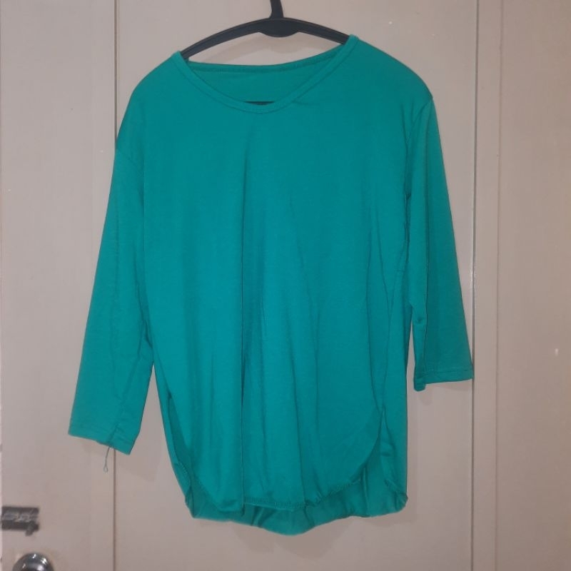Kaos lengan 3/4 wanita warna hijau tosca