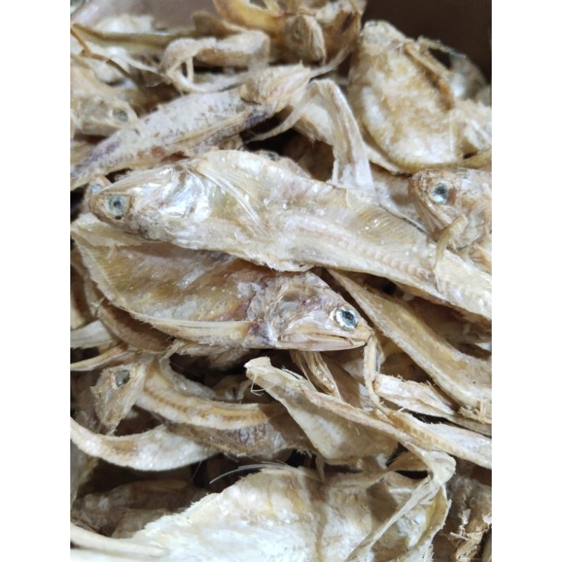 

ikan asin bulu ayam tawar berat 100gram /ikan asin berkualitas/ ikan asin fres