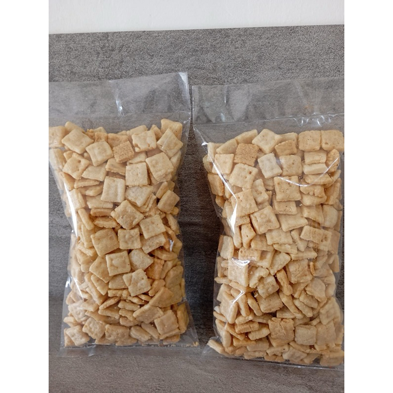 

Kerupuk Rambak Tahu Kotak