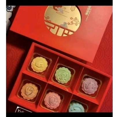 

mooncake / mooncakes / mooncake snow skin / kue bulan