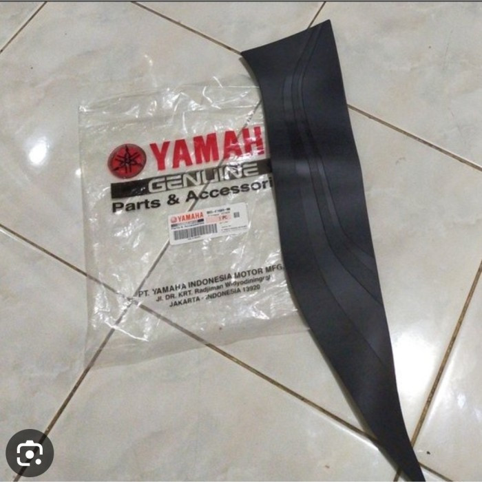 Karpet Bordes Aerox 155 Kanan Asli Original Yamaha