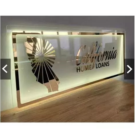 Akrilik Papan Nama Toko Gold Timbul dengan Lampu LED 120x50cm