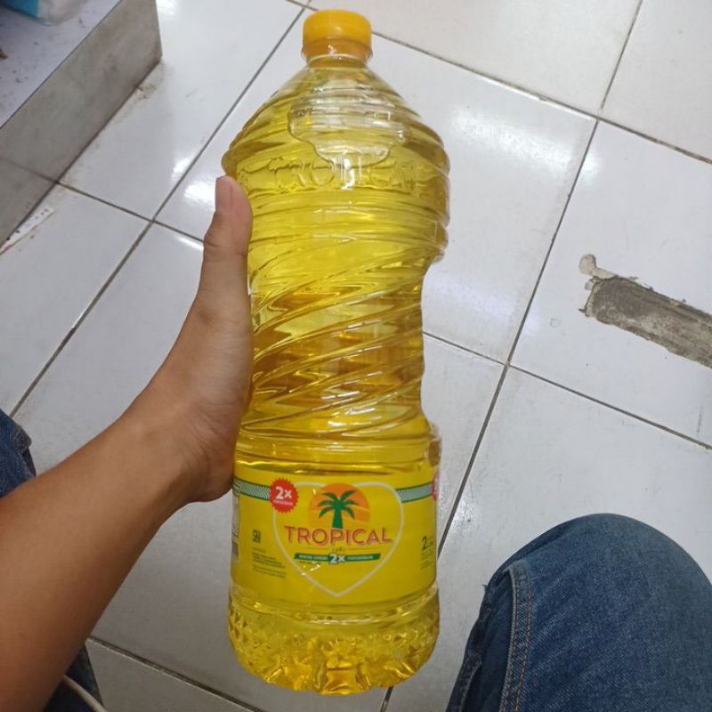 

Minyak tropical botol 2 liter