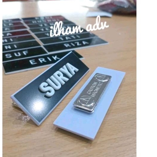 

papan nama dada timbul nametag timbul akrilic 2,5cm×8cm ~magnet