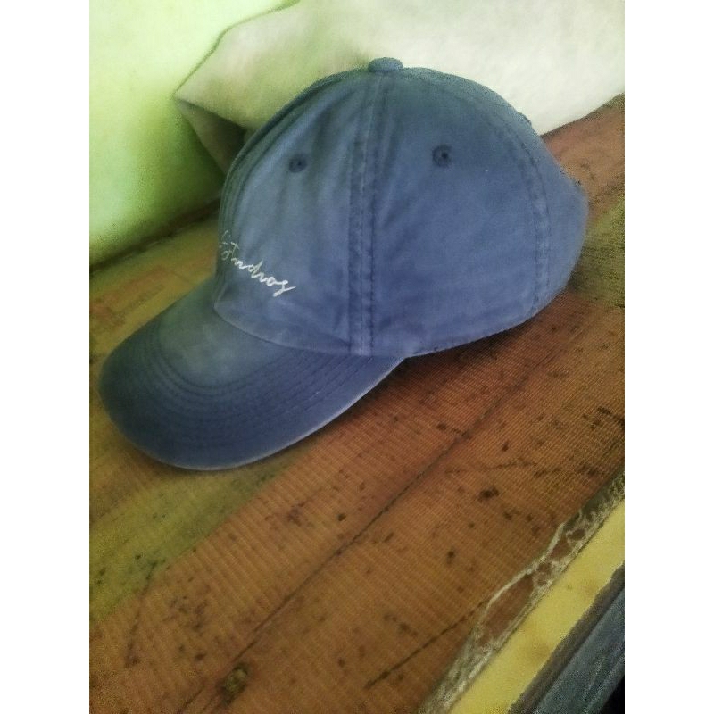 Topi second brand warna denim