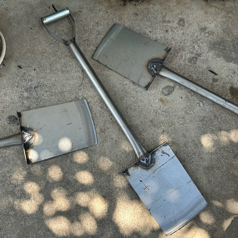 Mamacholida - Dodos Linggis Cangkul Injak Sekop Penggali Tanah Lepak Lencek Lempak