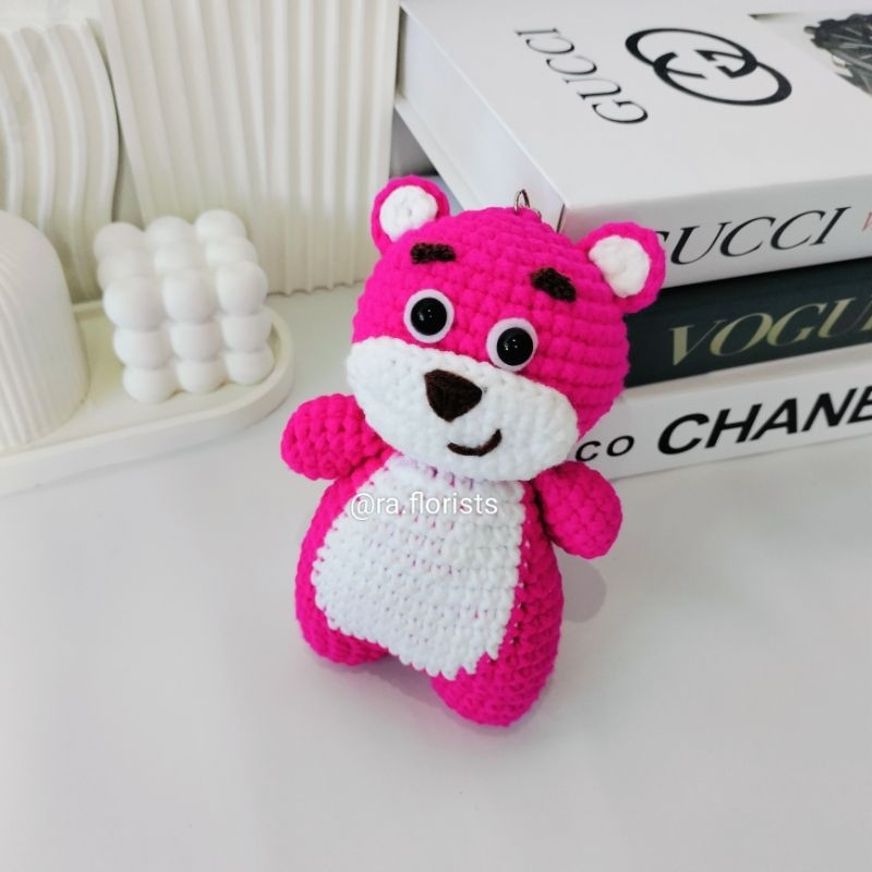 Boneka Rajut Lotso / Gantungan Kunci Lotso / Boneka Lotso / Lotso Rajut