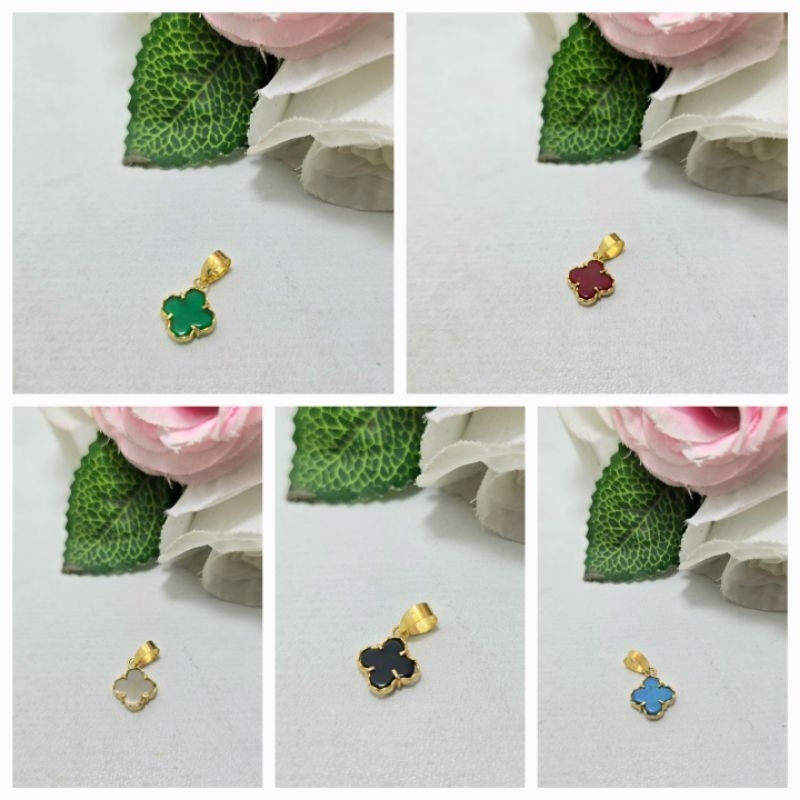 Liontin Clover Setengah Gram Emas Muda