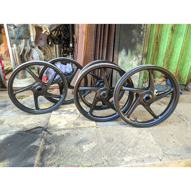 velg depan beat original