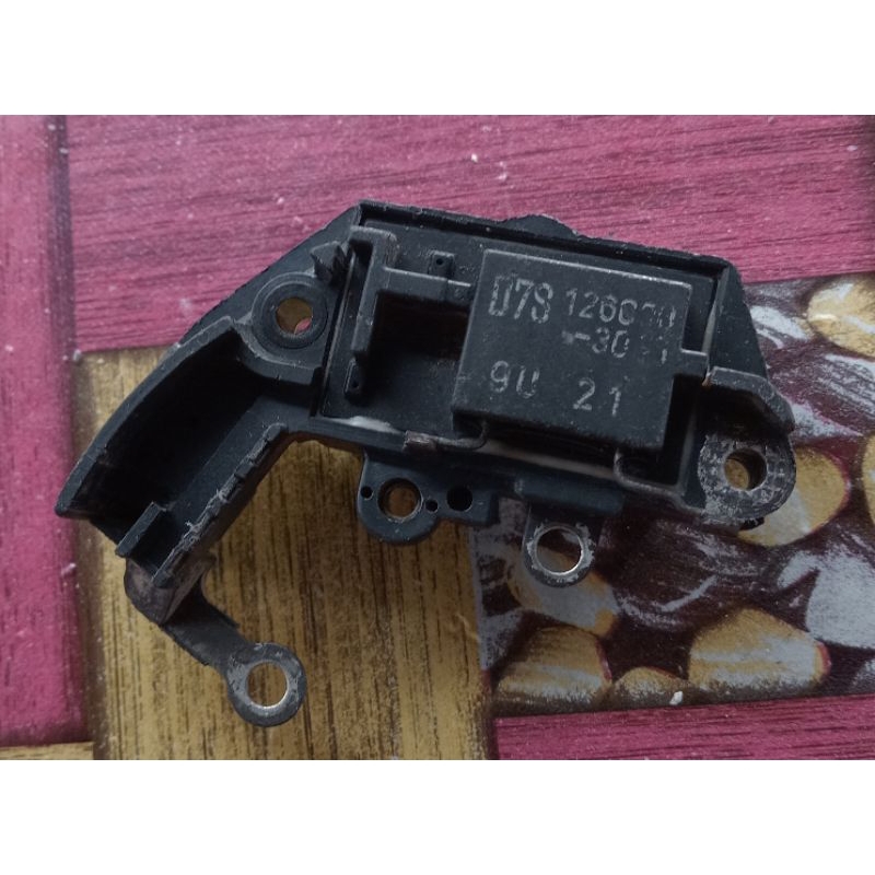 ic regulator amper carry 1,0/xenia 1,0/avanza old scond original Japan