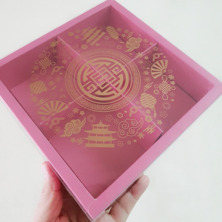 

5 pcs box mika packaging fruitpie sekat isi 4 ukuran 8x8x5cm warna magenta imlek cny