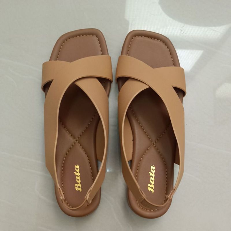 Sendal Sepatu wanita merk BATA size 4 /38. Barang Baru. Ori