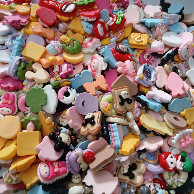 100 Pcs Clay/Resin clay/Clay Karakter Random