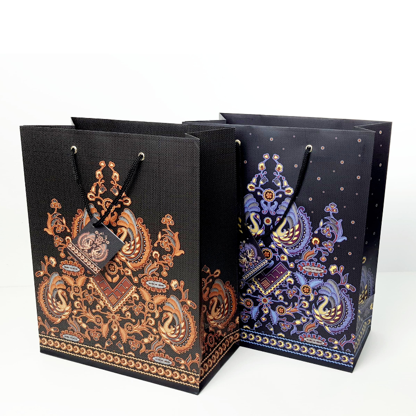 

Paperbag Premium Romo Buket UK 26,5 x 13,5 x 33cm