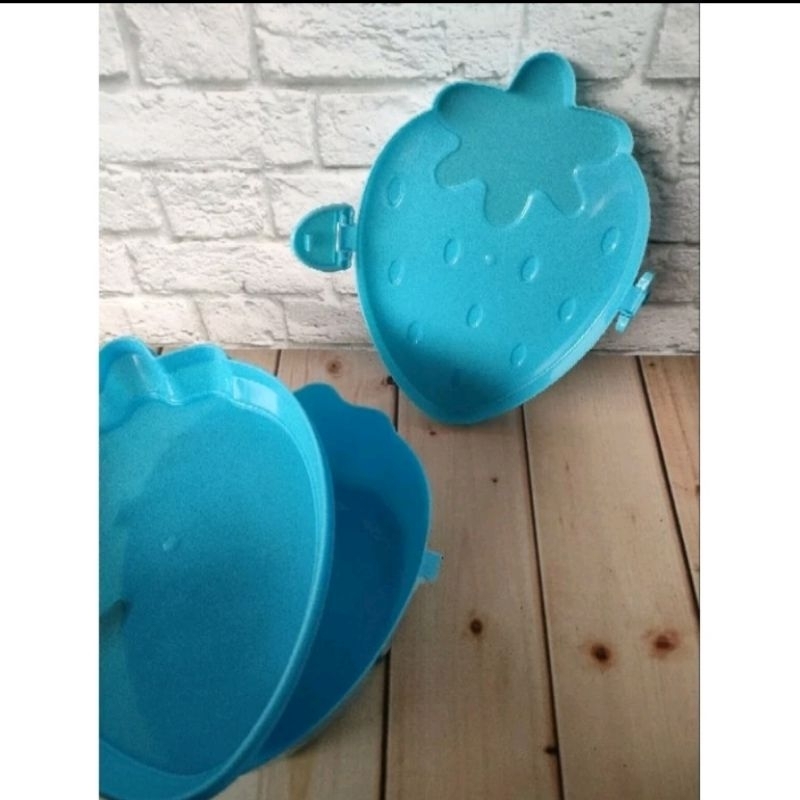 Tepak bekal makan susun 3 Lunch Box strawberry