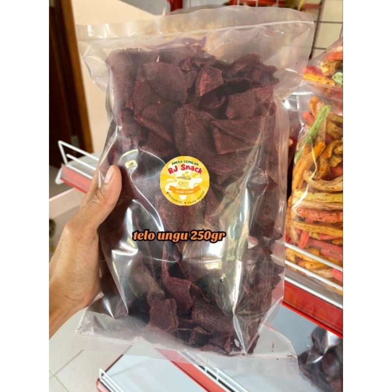 

Snack Kripik Ubi Ungu / Telo Ungu 250gr camilan cemilan kiloan termurah rj snack kiloan