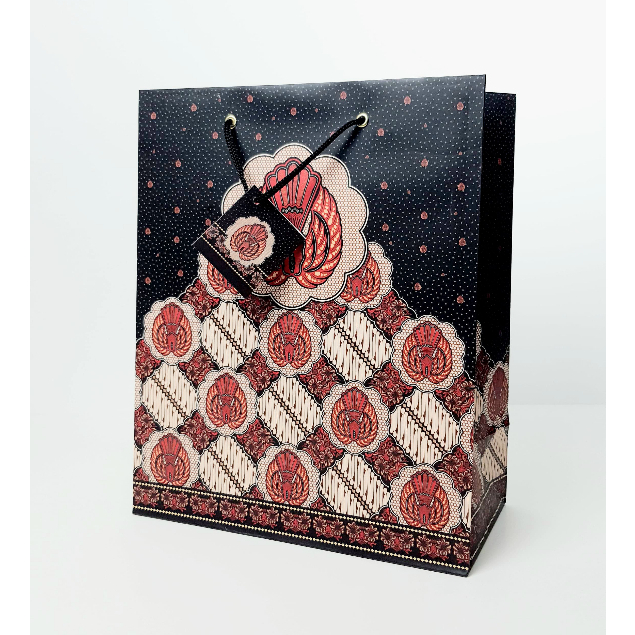 

Paperbag Premium Batik Garudo Buket uk 26,5 x 13,5 x 33cm