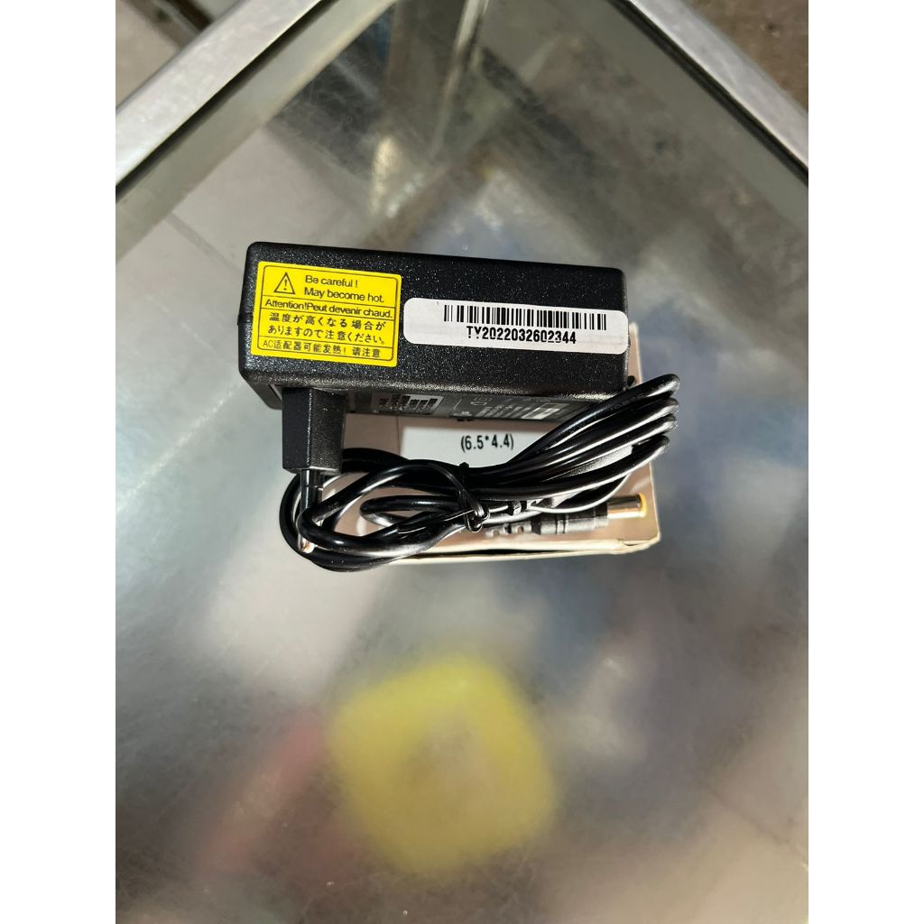 ADAPTOR MONITOR LG 19V=2.1A