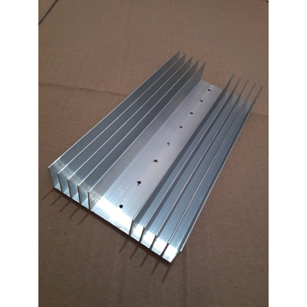 Pendingin power amplifier panjang 20 cm type 5 sirip Tebal Heatsink hetsing aluminium