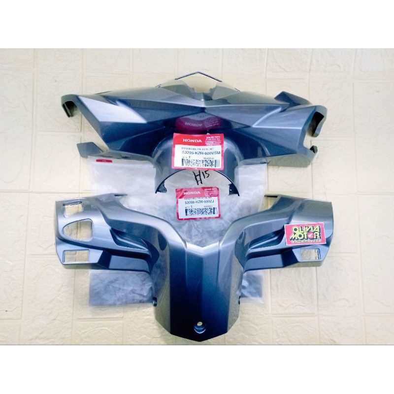 SET BATOK DEPAN BELAKANG VARIO125OLD SILVER 53205/53206KZR600VSM/ZJ