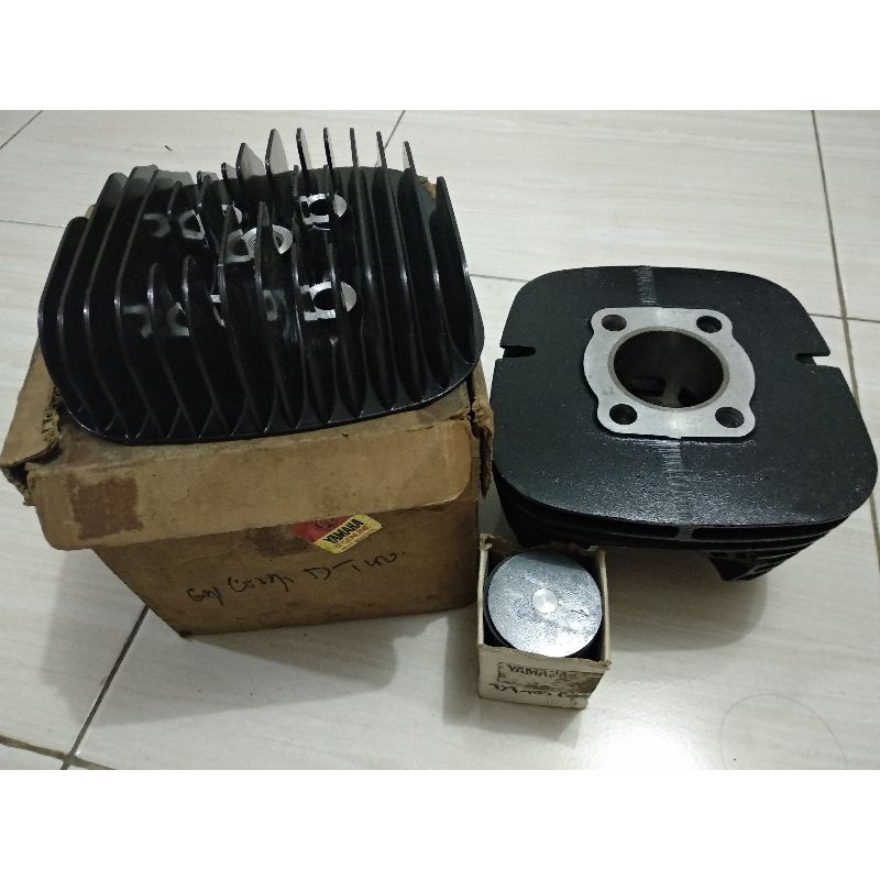 blok yamaha dt 100 original set dengan head dan seher nya.