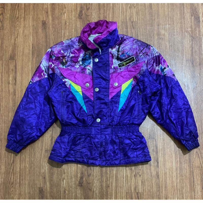 Jaket Point Square Colour Block