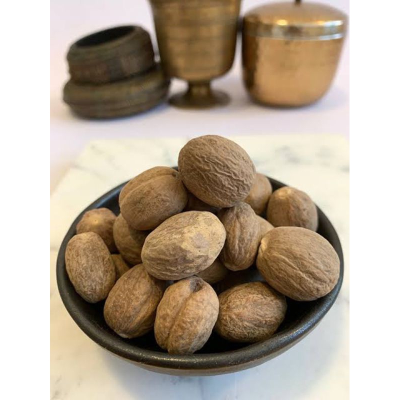 

Nutmeg Whole 50gram / Biji Pala Utuh