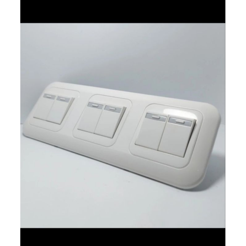 Saklar Triple Seri Panasonic