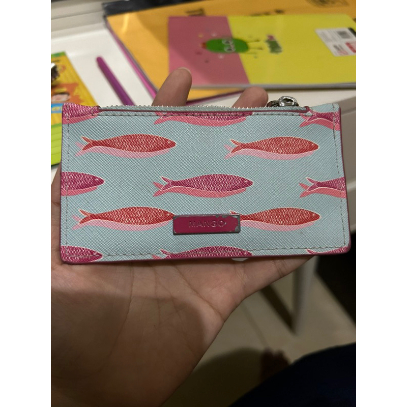 dompet kartu MANGO