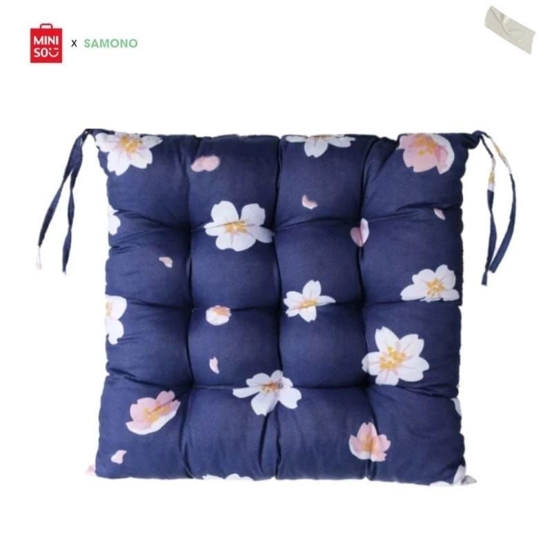 MINISO BANTAL DUDUK FLOWER 40CM