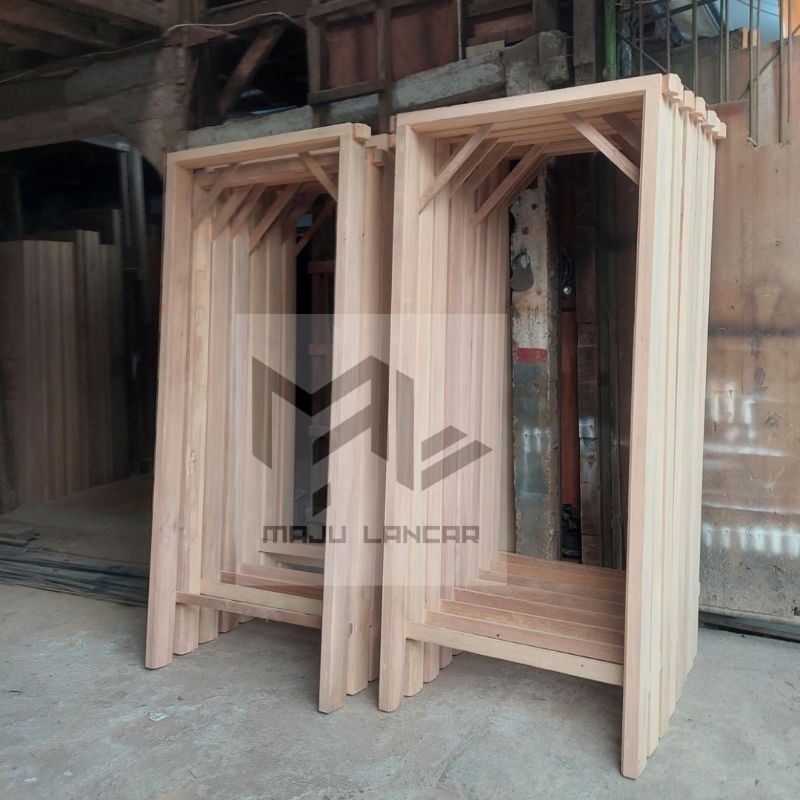 kusen pintu kayu meranti
