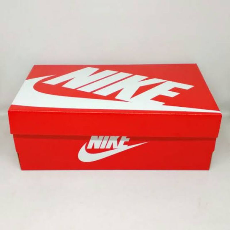 BOX SEPATU NIKE