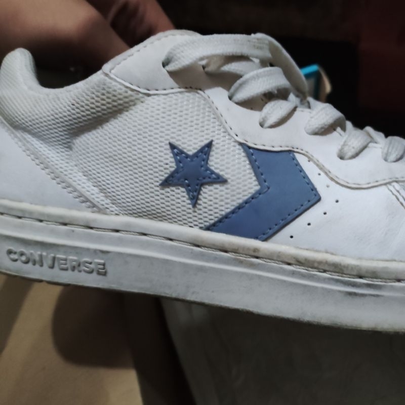 Converse rival ox white