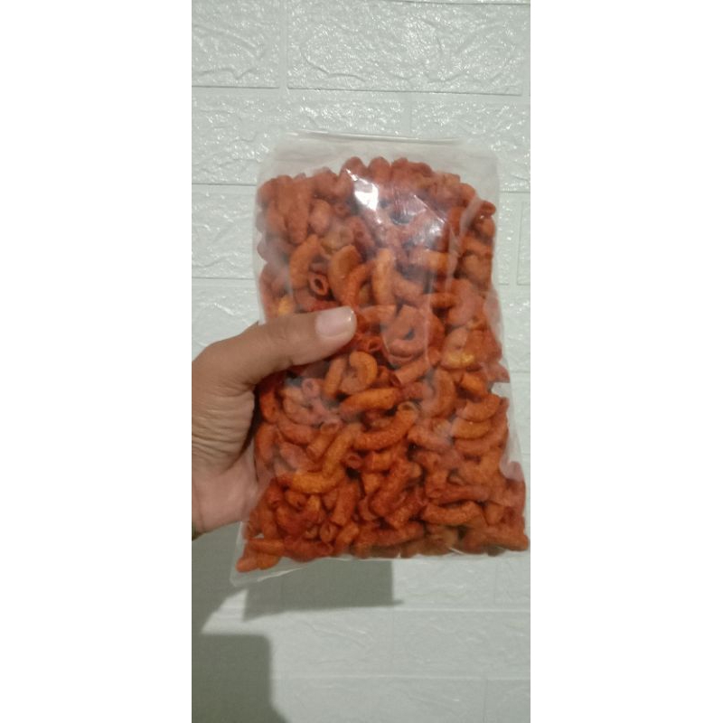 

makroni pedas jajanan