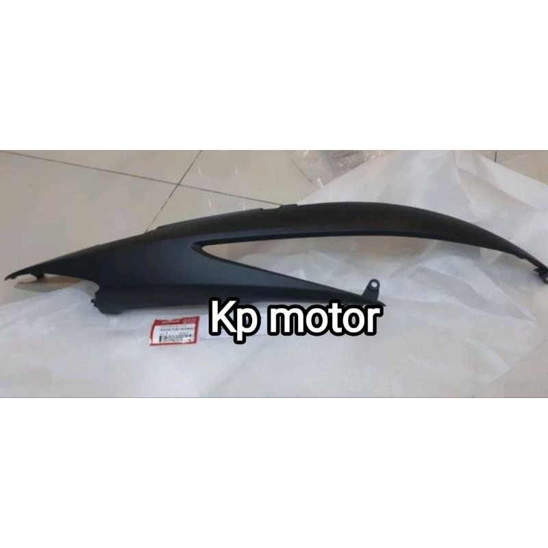 Cover body belakang kanan vario 110fi abu-abu doff original