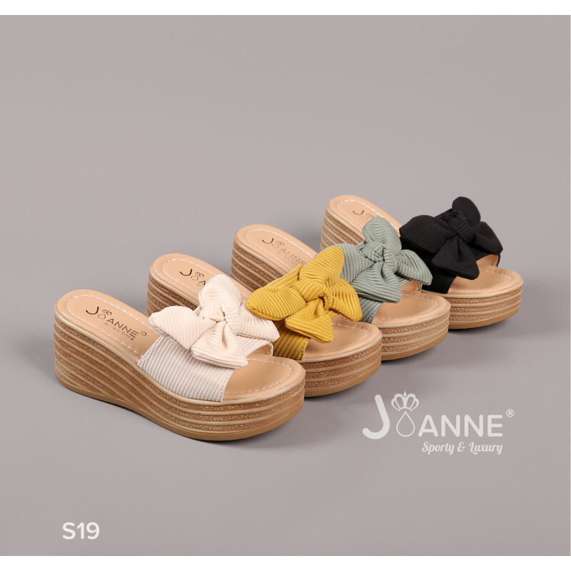 SEPATU WEDGES WANITA JOANNE S19